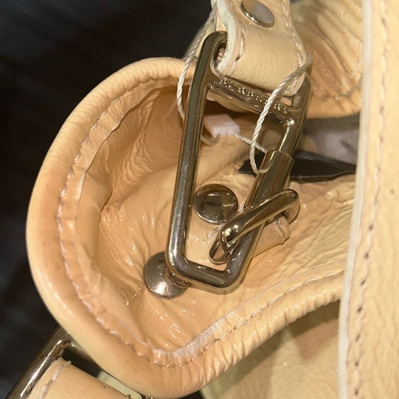 Burberry Cream Patent Leather Crossbody/ Hand Bag- Vintage Project Piece - Picture 14 of 17